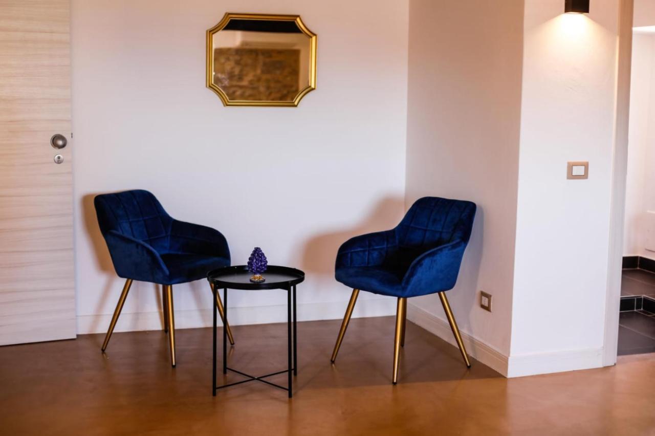 111 Apartments & Rooms Patti Eksteriør billede