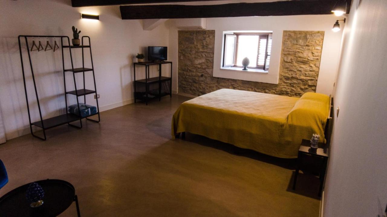 111 Apartments & Rooms Patti Eksteriør billede